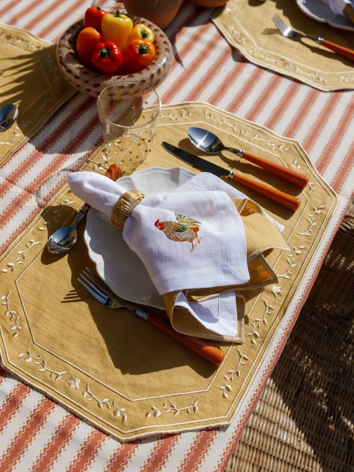 Individual Faial, jaune et beige pour la vente par Mariaida Home