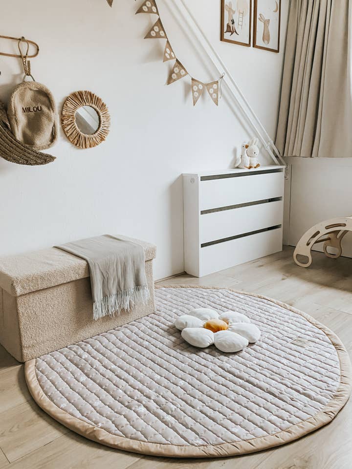 Play Mat Daisies (round) for wholesale by Love by Lily