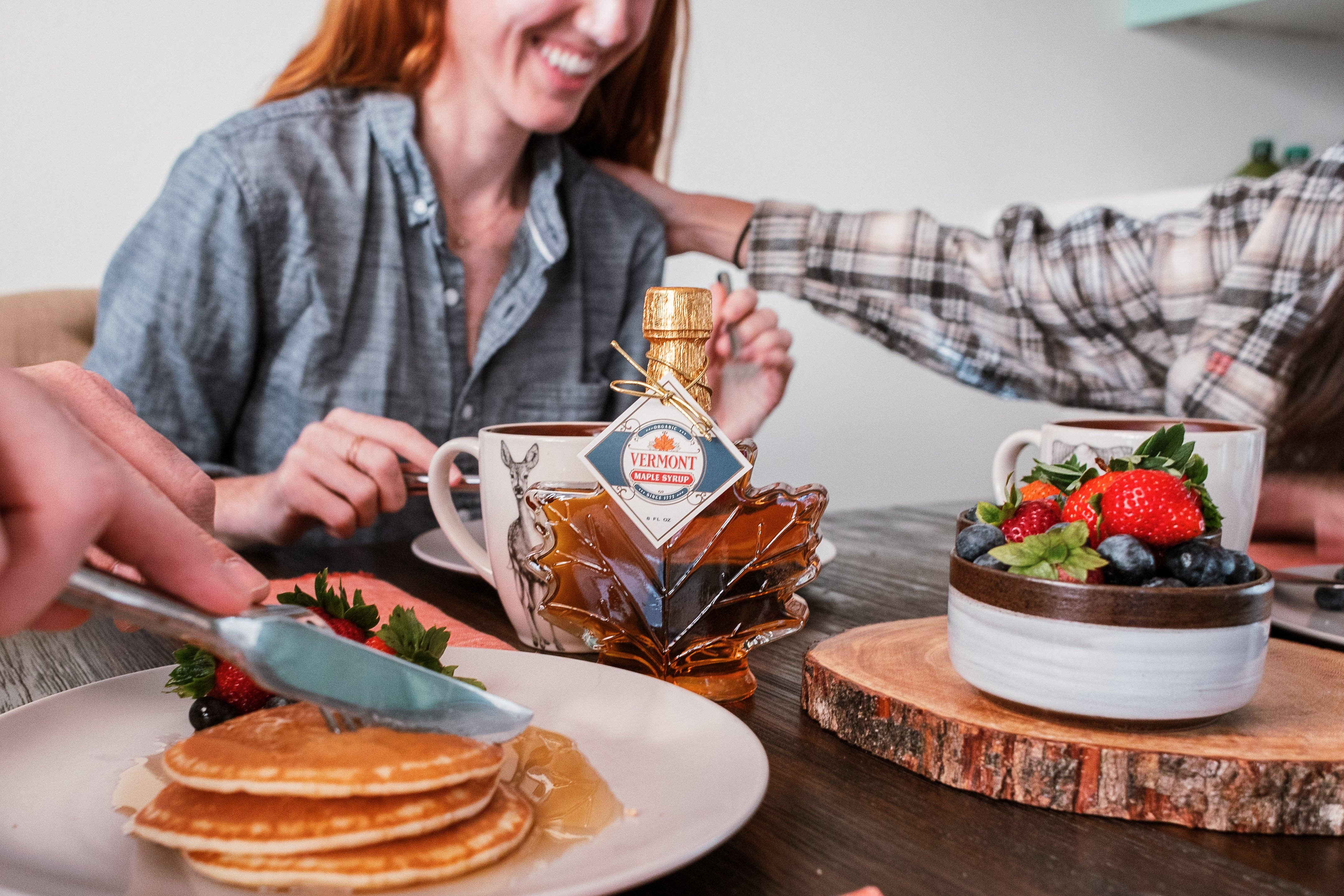 Vermont Maple Syrup - Wholesale Maple Syrup - Golden Organic Vermont Maple Syrup - Glass Leaf6