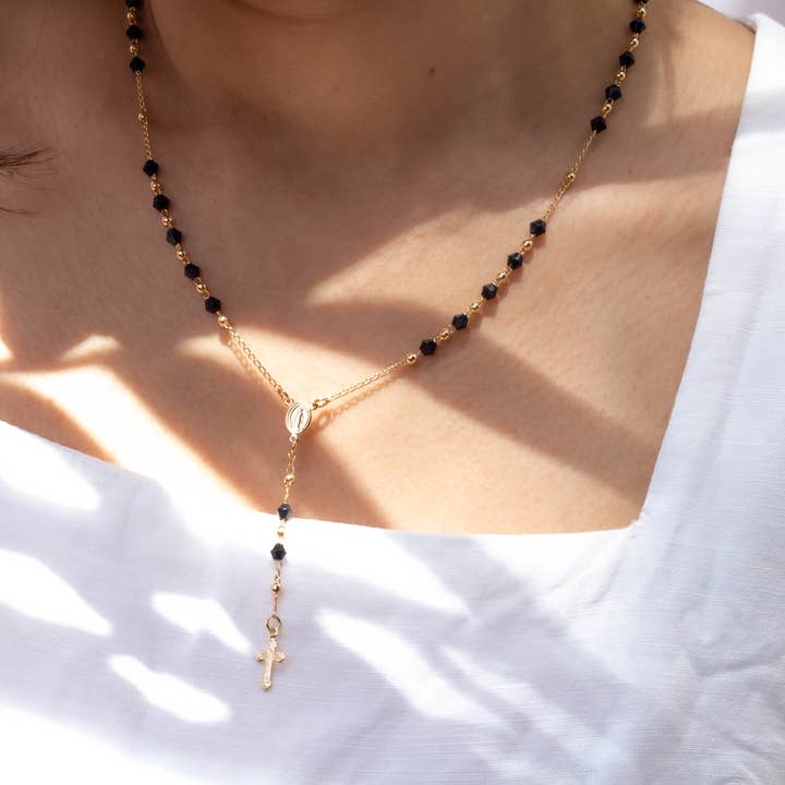 Rosario della Vergine Miracolosa in pietra nera per la vendita all'ingrosso da parte di Lacosta Jewelry Corp