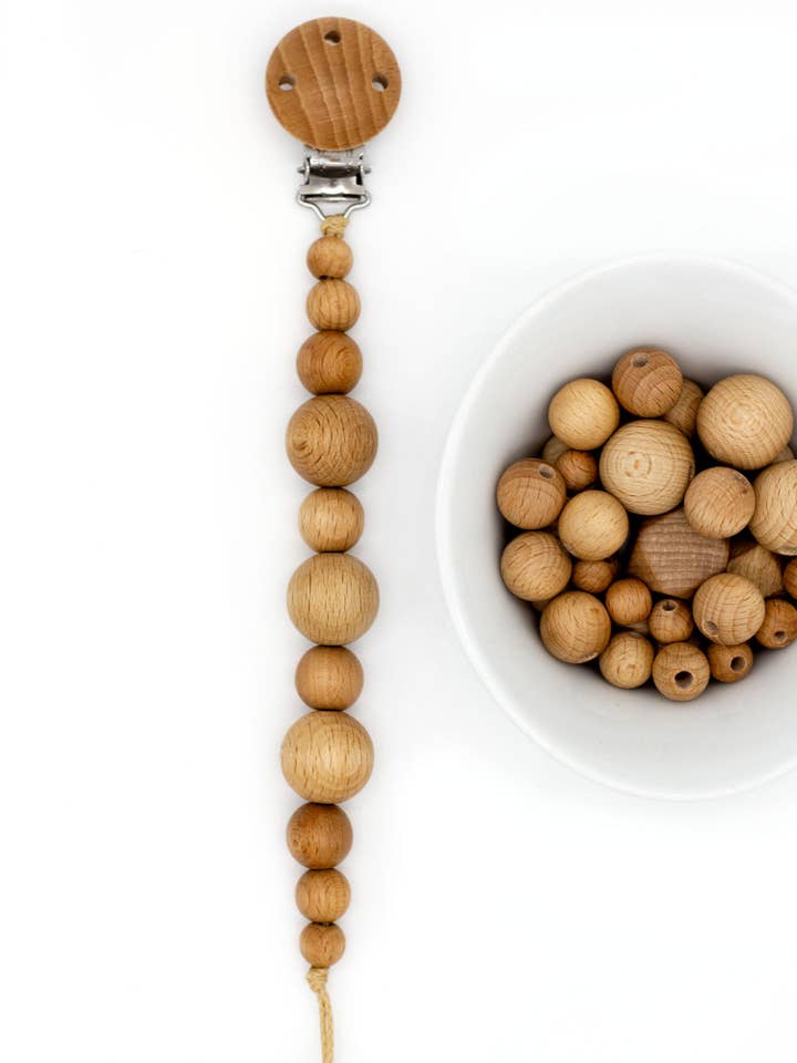 pacifier chain || Pure Beechwood for wholesale by Kristin Weiss Manufaktur