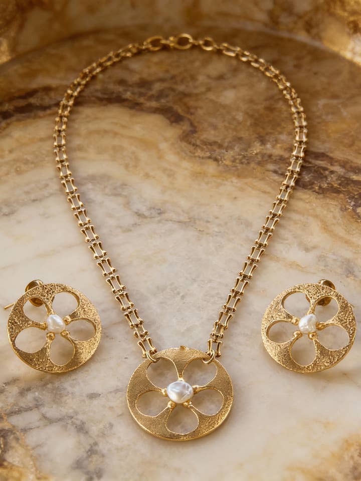 Flower Set for wholesale by A.C. Religious & Jewelry INC