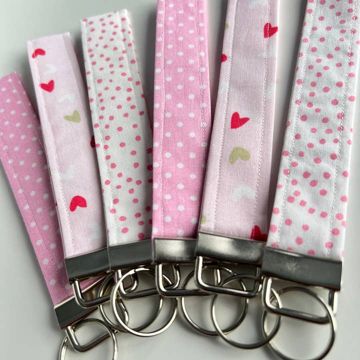 The Sticker Lab - Wholesale Keychain - Women's - Mystery Keychain Wristlet Pack