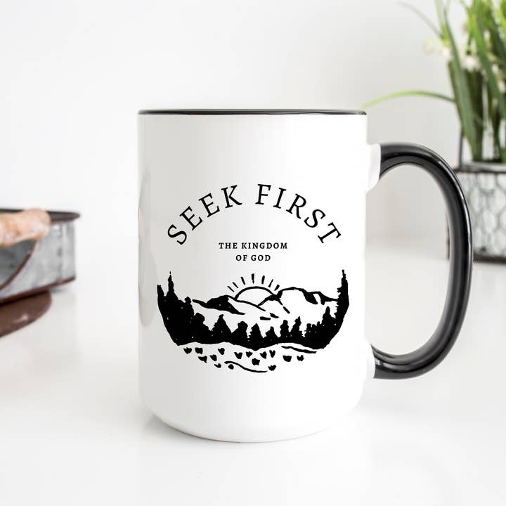 Tasse en céramique à anse noire 15oz "Cherchez d'abord le Royaume de Dieu" pour la vente par Faith & Life Christian Brands