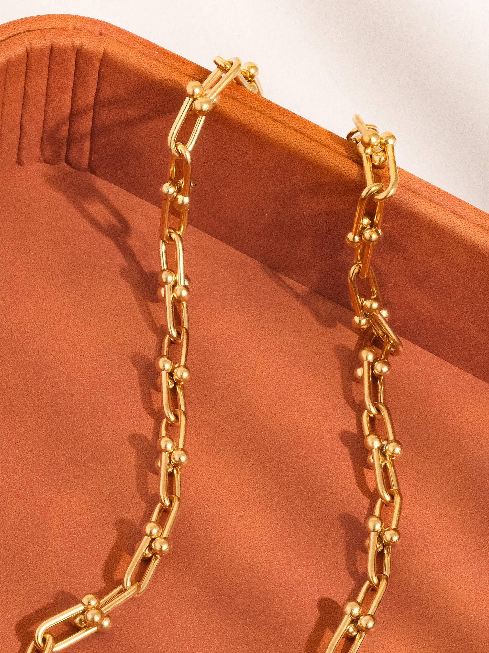 Gelbgold Halskette Denise, 18 Karat Gold, läuft nicht an für den Großhandel auf Faire3