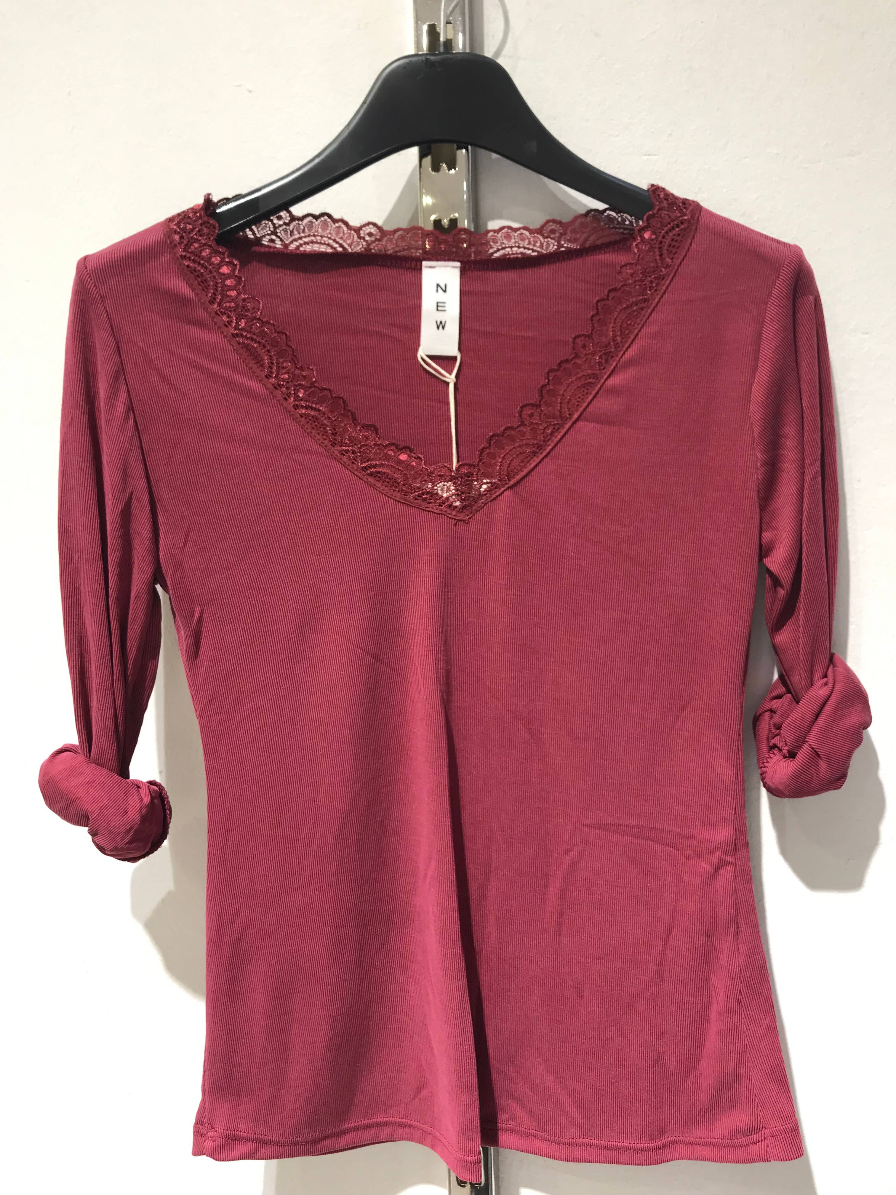 Only Yuan - Vendita all'ingrosso Camicetta - Donna - riferimento 20975 maglietta in pizzo5