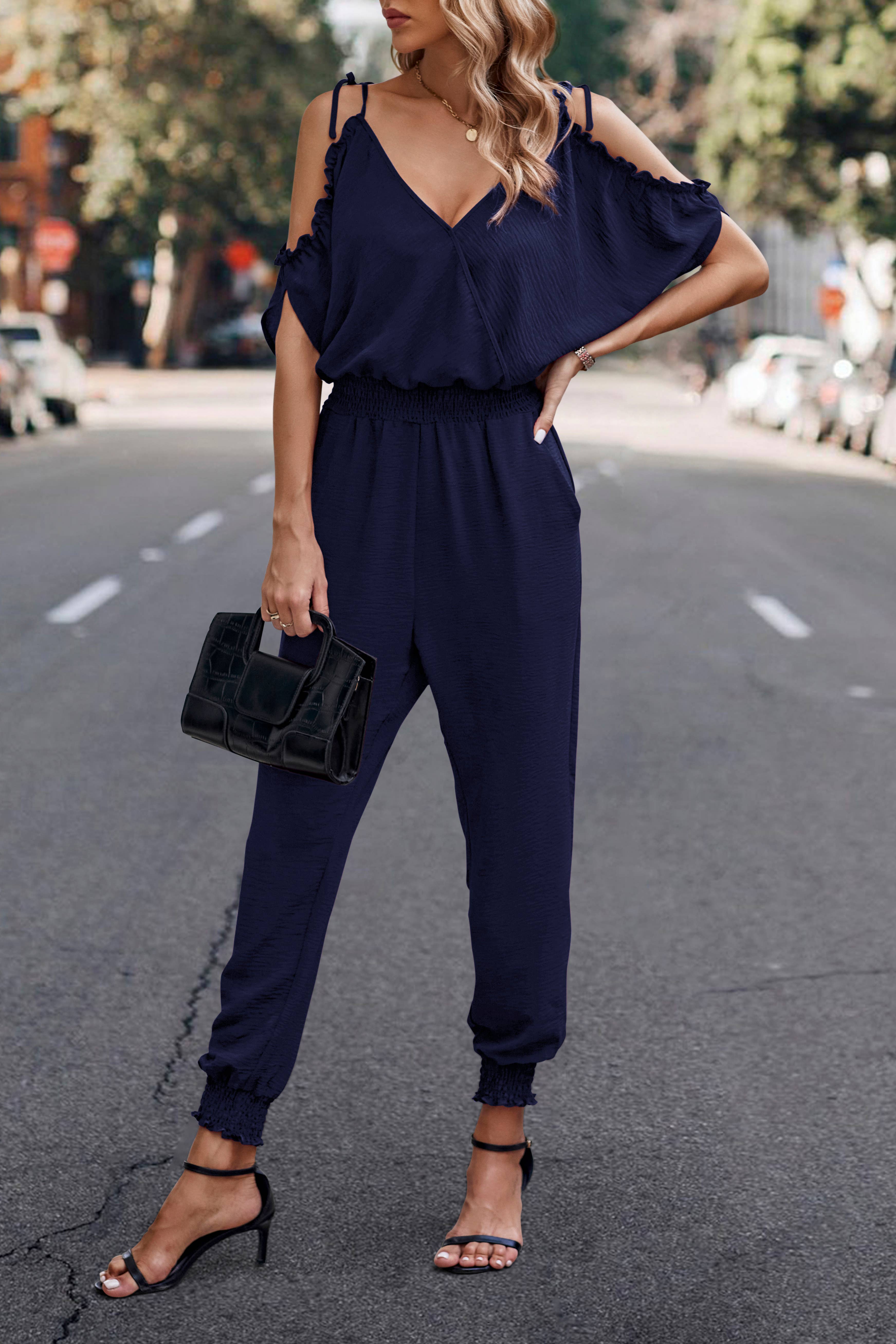 eLook – Großhandel Jumpsuit – Damen – SZ1-J9004 Schulterfreier Wickeloverall mit gesmokter Schulterpartie36