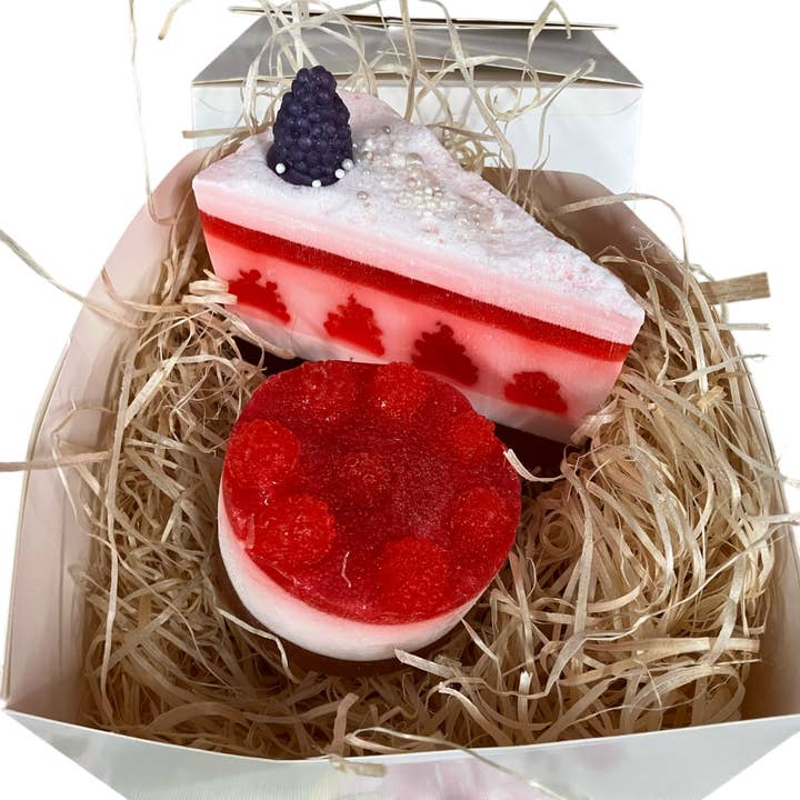 The Stuff I Love - Wholesale Bar Soap - Bakery Cake Soap Gift Set in Fruit Berry Fragrance: Raspberry Cheesecake and Berry Cake Slice in a Bakery Box1