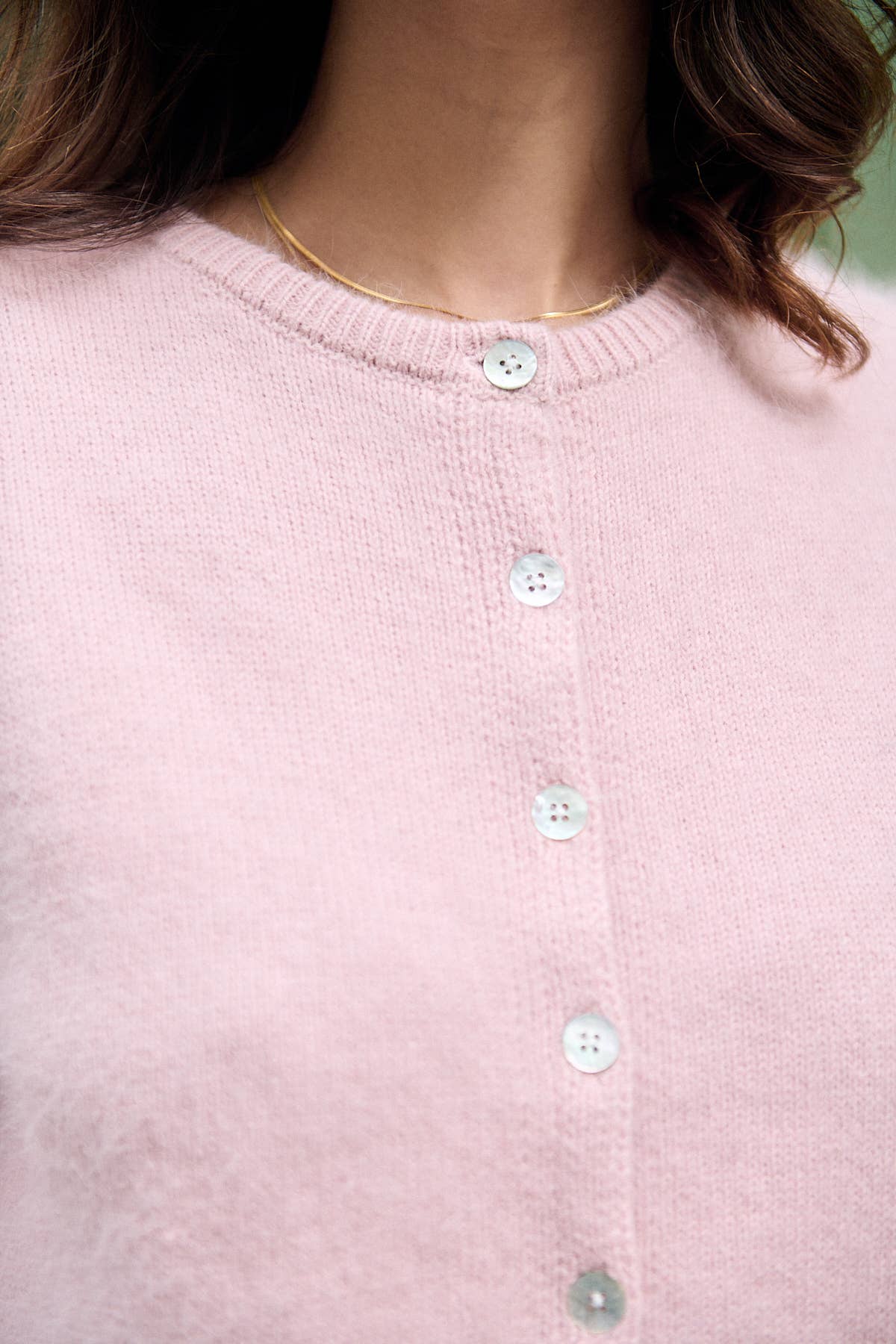 Nathael Paris – wholesale Kofta - Dam – Angorakofta med pärlemorknappar13