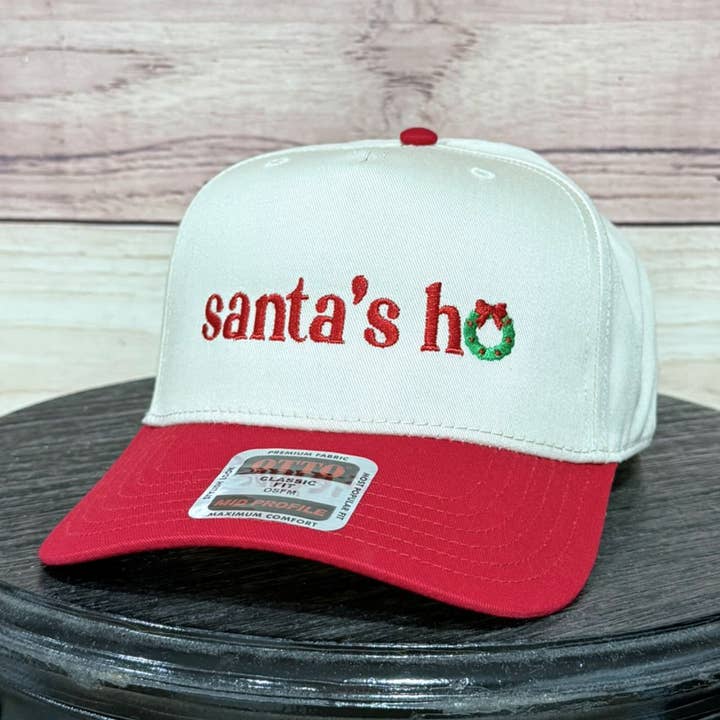 Santa's Ho | LC Elizabeth Original | Broderet Trucker Hat for engroshandel hos LC Elizabeth