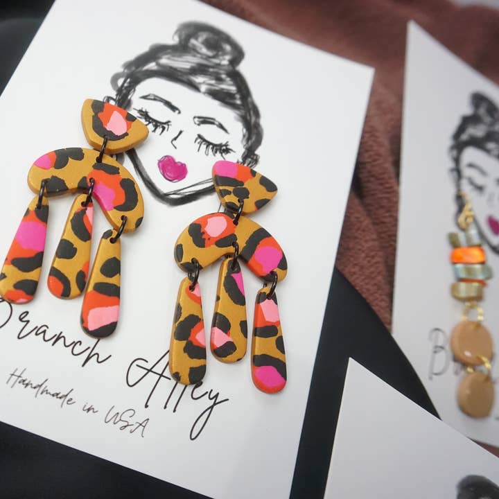 Vild om rosa och rött för wholesale av Branch Alley