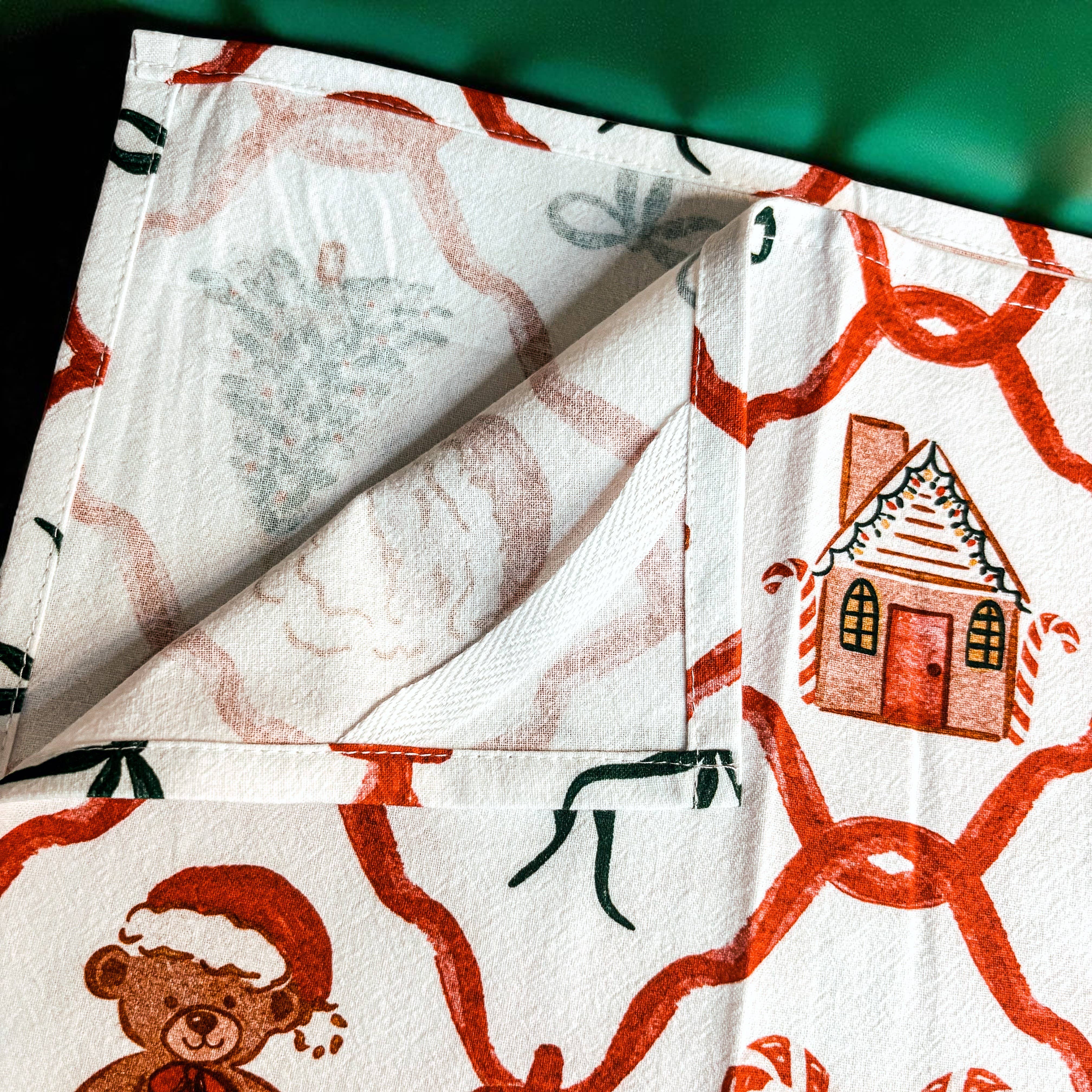 Gia Roma - Wholesale Tea Towel - Vintage Santa Holiday Kitchen Towel & Decor | Pink Christmas44