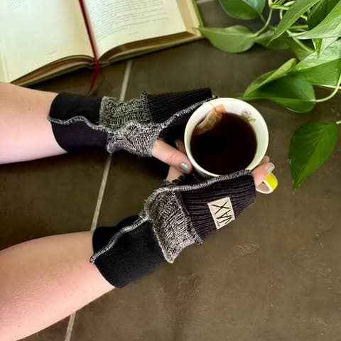 Jax Upcycled - Wholesale Gloves - Women's - Upcycled Unisex Fingerless Gloves choose the vibe color34