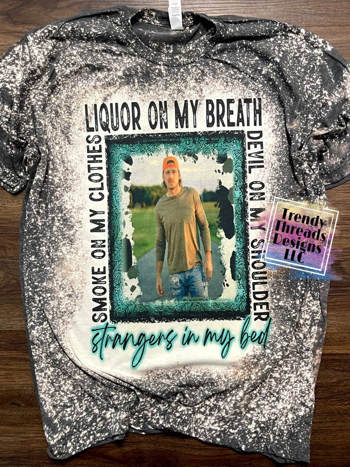 Liquor on my breath shirt per la vendita all'ingrosso da parte di Trendy Threads Designs LLC