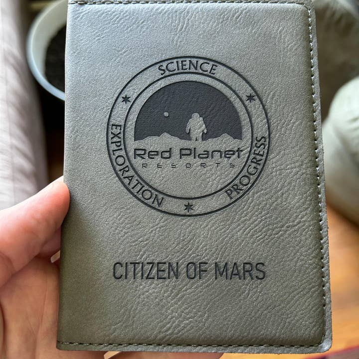 Pochette de passeport RPR pour la vente par Red Planet Resorts LLC