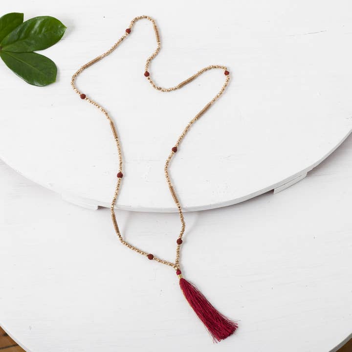 Collana con nappine Rudraksha in ottone per la vendita all'ingrosso da parte di Baizaar