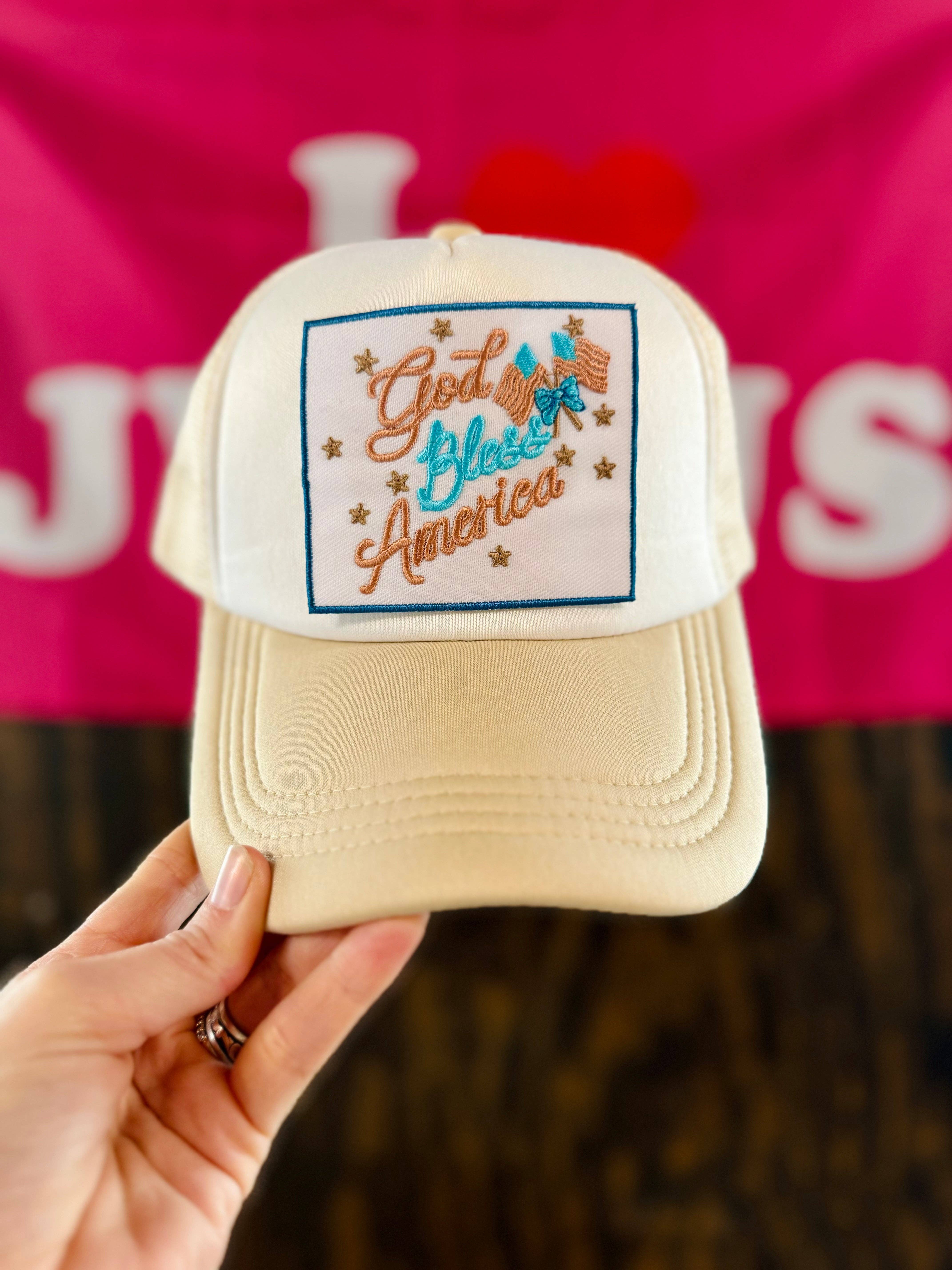 Gospel Gear Co - Vendita all'ingrosso Cappellino  da camionista - Unisex - Cappello Trucker in Schiuma con Toppa Ricamata "God Bless America"0