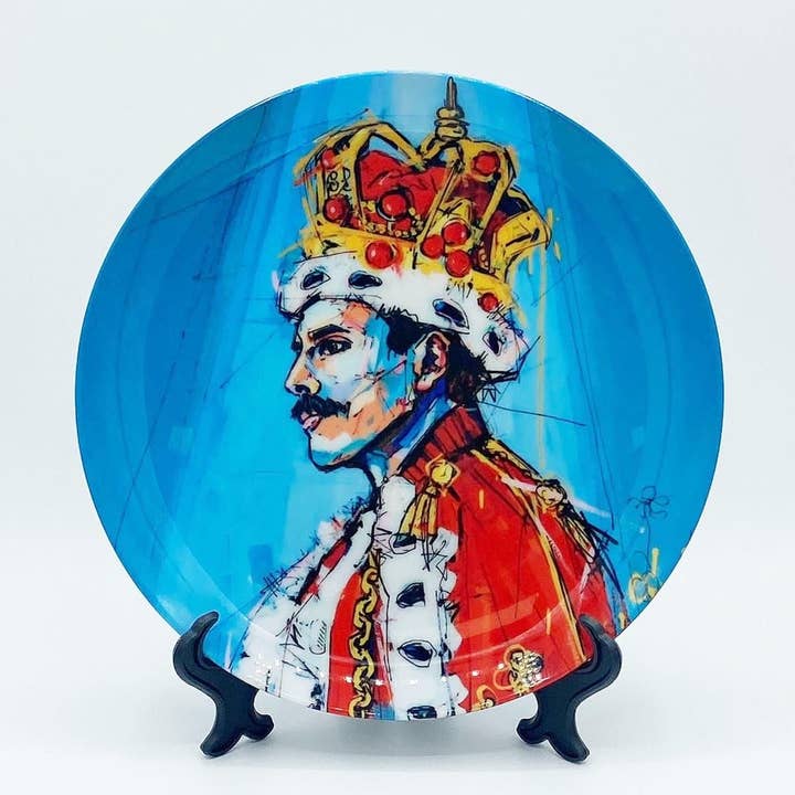 8 Inch Plate, Royal Freddie by Laura Selevos for wholesale by ART WOW