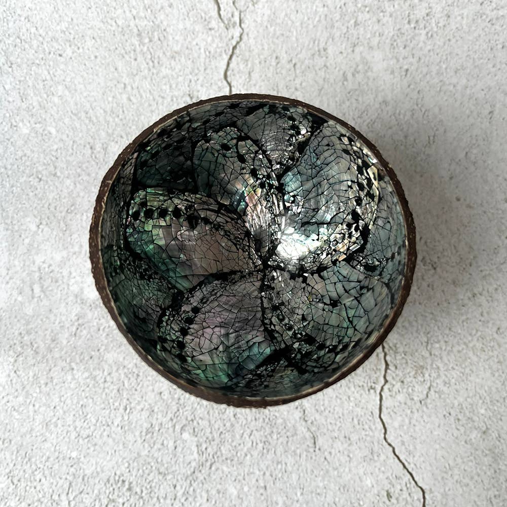 VIE – Engroshandel Pyntetallerken/skål – Skaalskål i kokosnøddeskal med abaloninlæg11