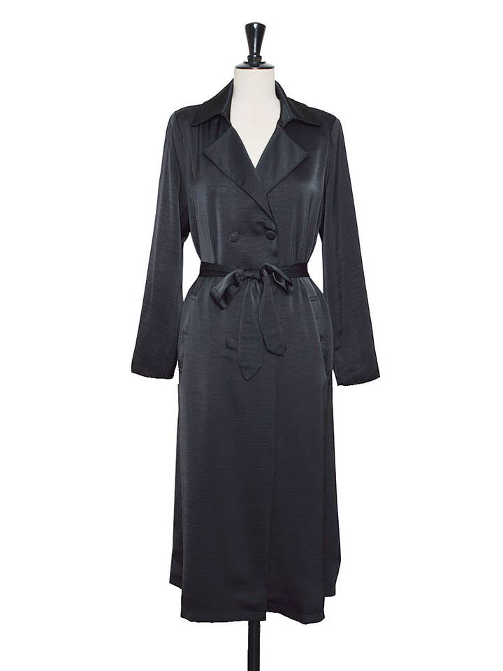ELLI WHITE - Vendita all'ingrosso Trench - Donna - Trench in morbido satin con cintura