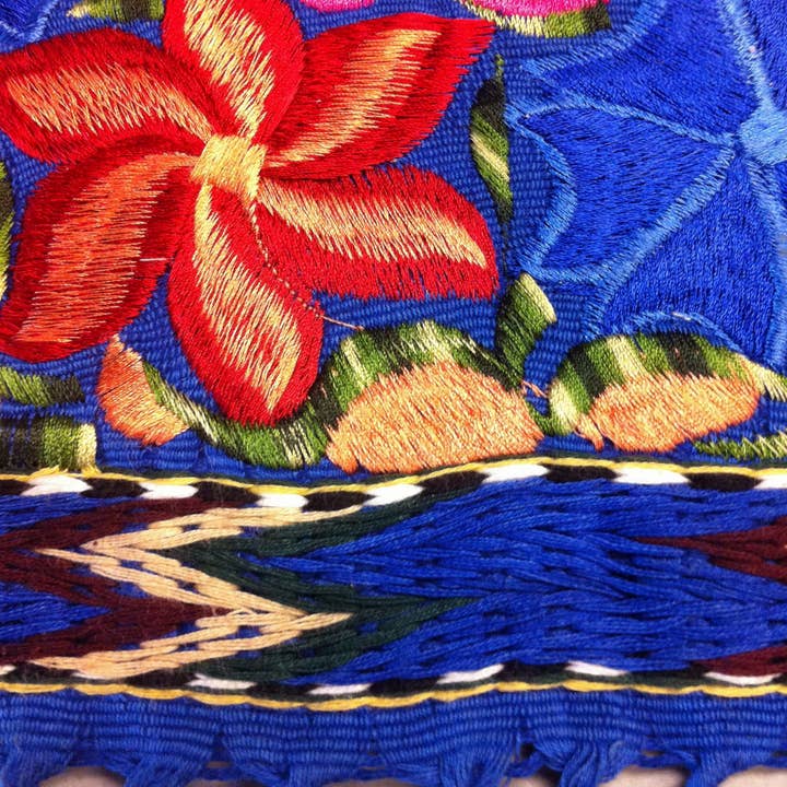 Lumily - Wholesale Table Runner - Flower Table Runner (Small) - Guatemala5