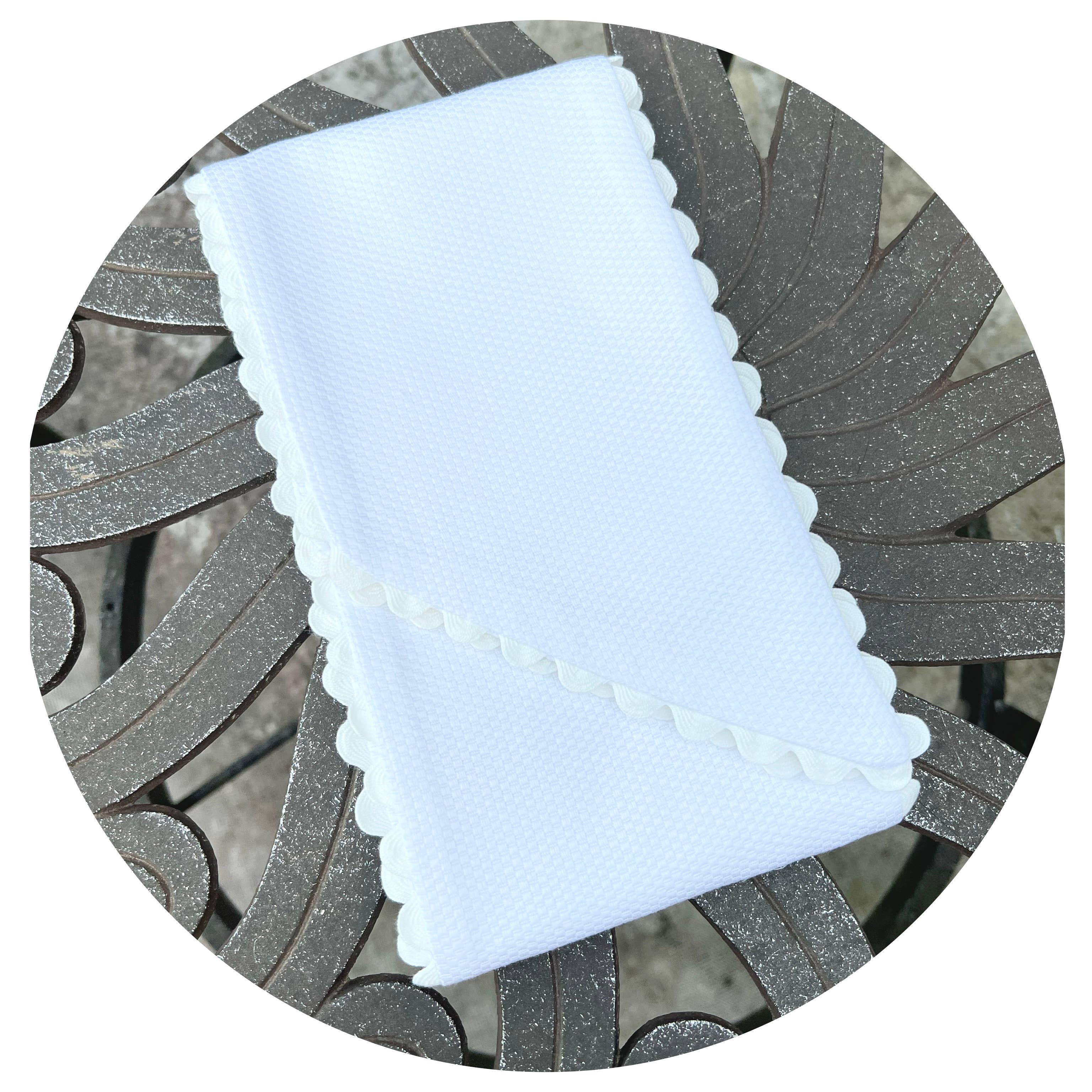 THE ROYALTY COLLECTION - Wholesale Outdoor Ornament/Decor - White Cotton Pique Sash with Trim0