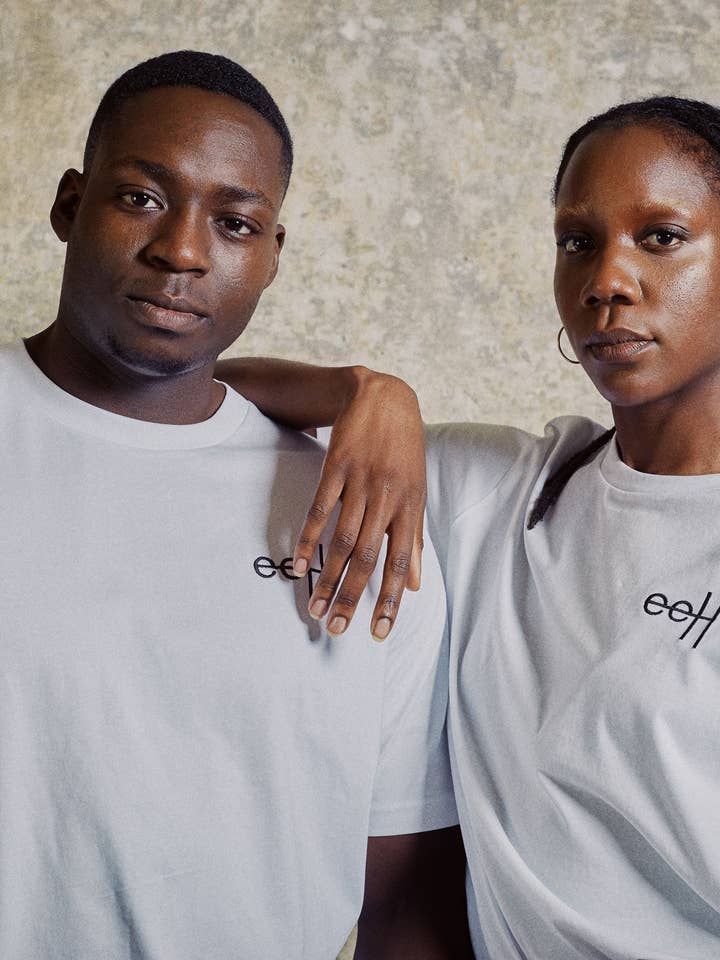 T-shirt unisex classica in cotone biologico per la vendita all'ingrosso da parte di eeH