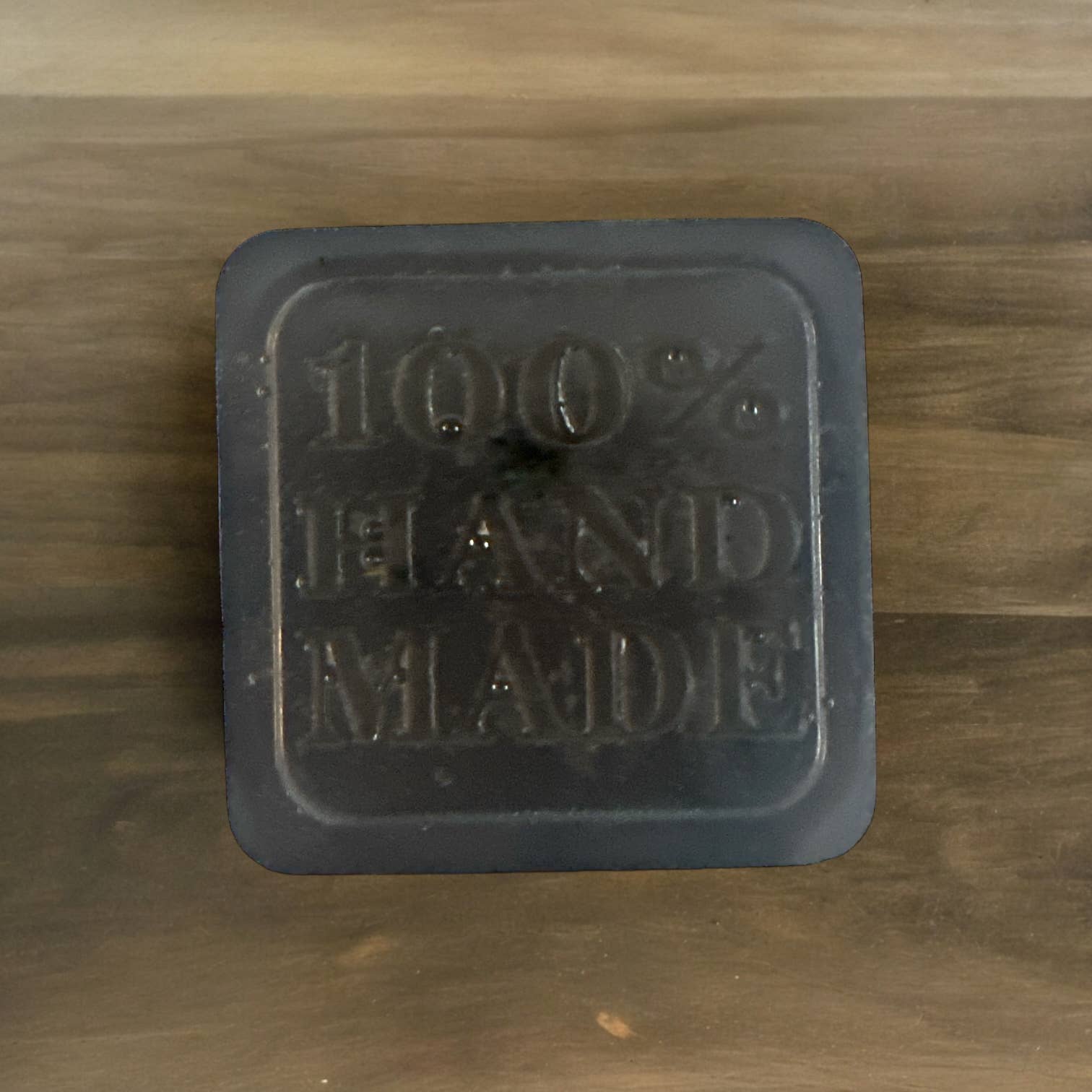 Well Fed Wolf L.L.C. - Wholesale Zeepblok - Bosbessentijmhennepzaadolie, indigo-poederzeep 2,5 oz 2