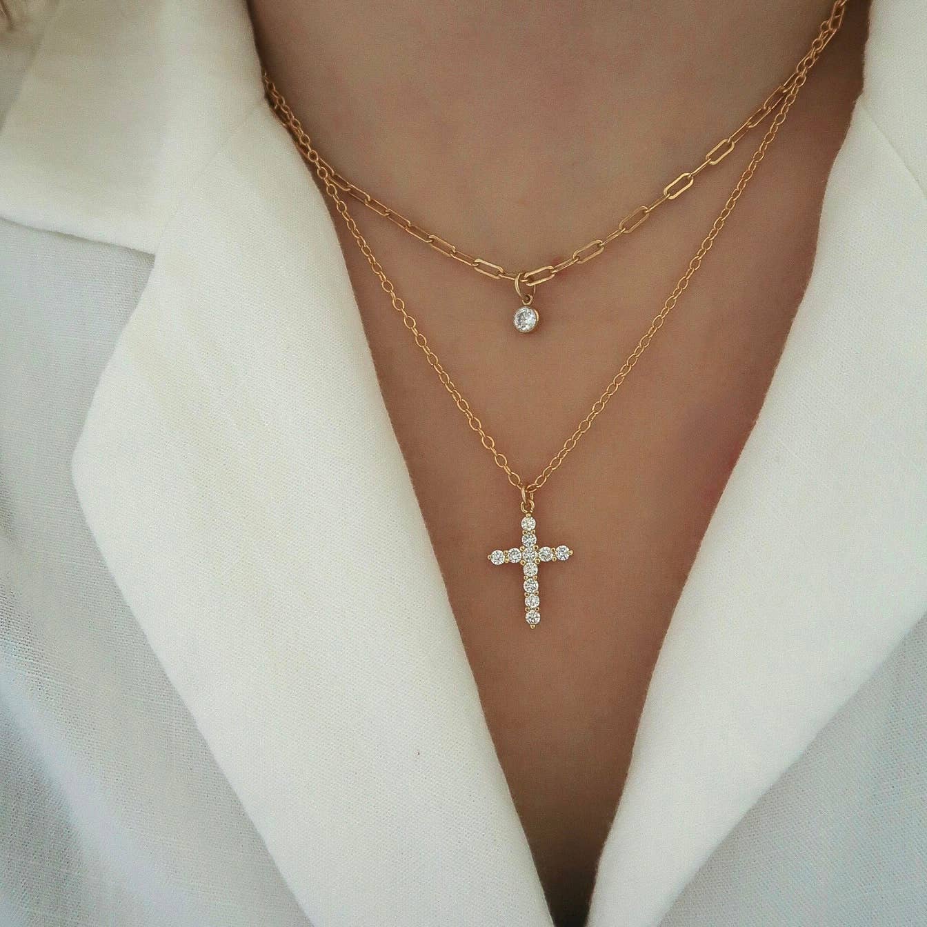 XO Hanalei - Vente Colliers à pendentif - Collier Cz Cross - Chaîne remplie en or 14 carats avec croix en vermeil3