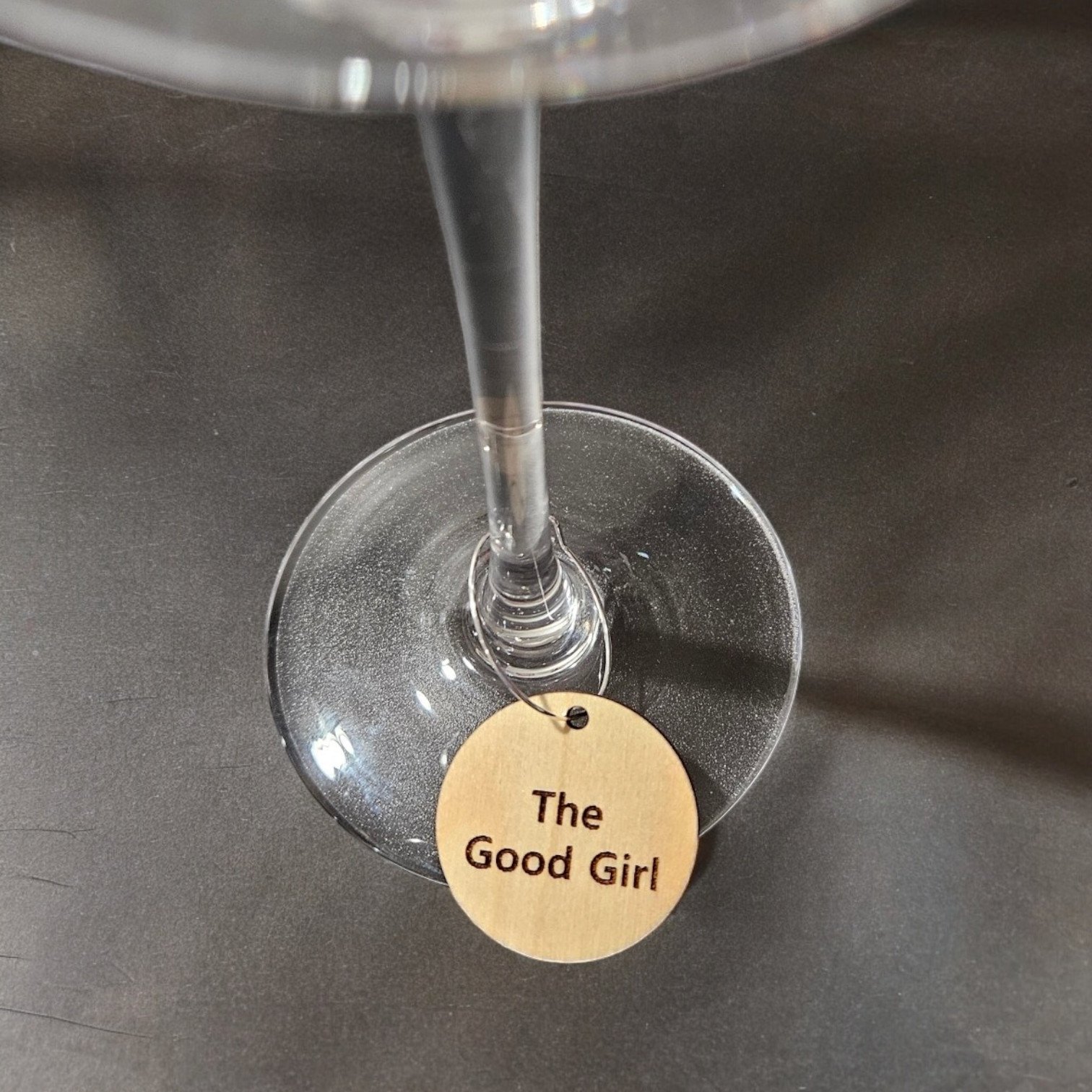 Lou Golden Designs – Großhandel Wein-Charm – Party-Tier-Wein-Anhänger3