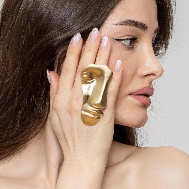 Zeydor Accessories - Wholesale Cocktail/Statement Ring - ZeyDor Gold Silhouette Ring 100313
