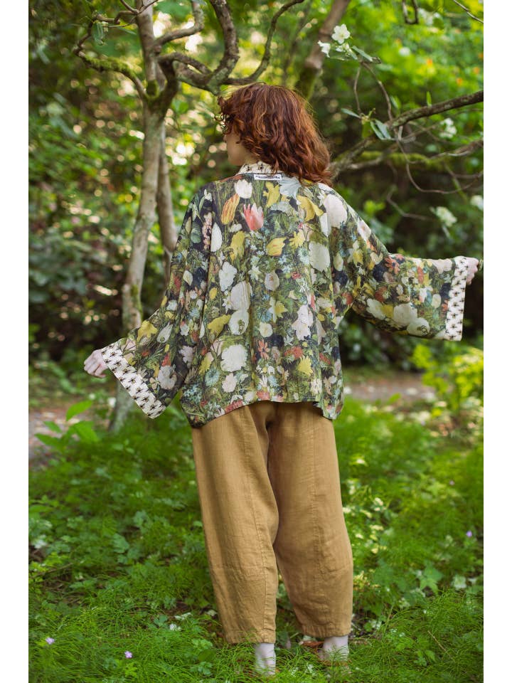 Market of Stars (USA) - Wholesale Kimono - Women's - I Dream In Flowers Pixie Duster Cropped Kimono w/ Bees5