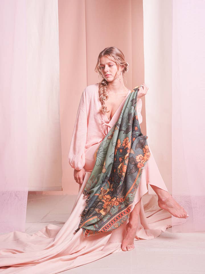 Tryckt kashmirfoulard 90x90cm EVEIL AVENTURINE för wholesale av BROKANTE