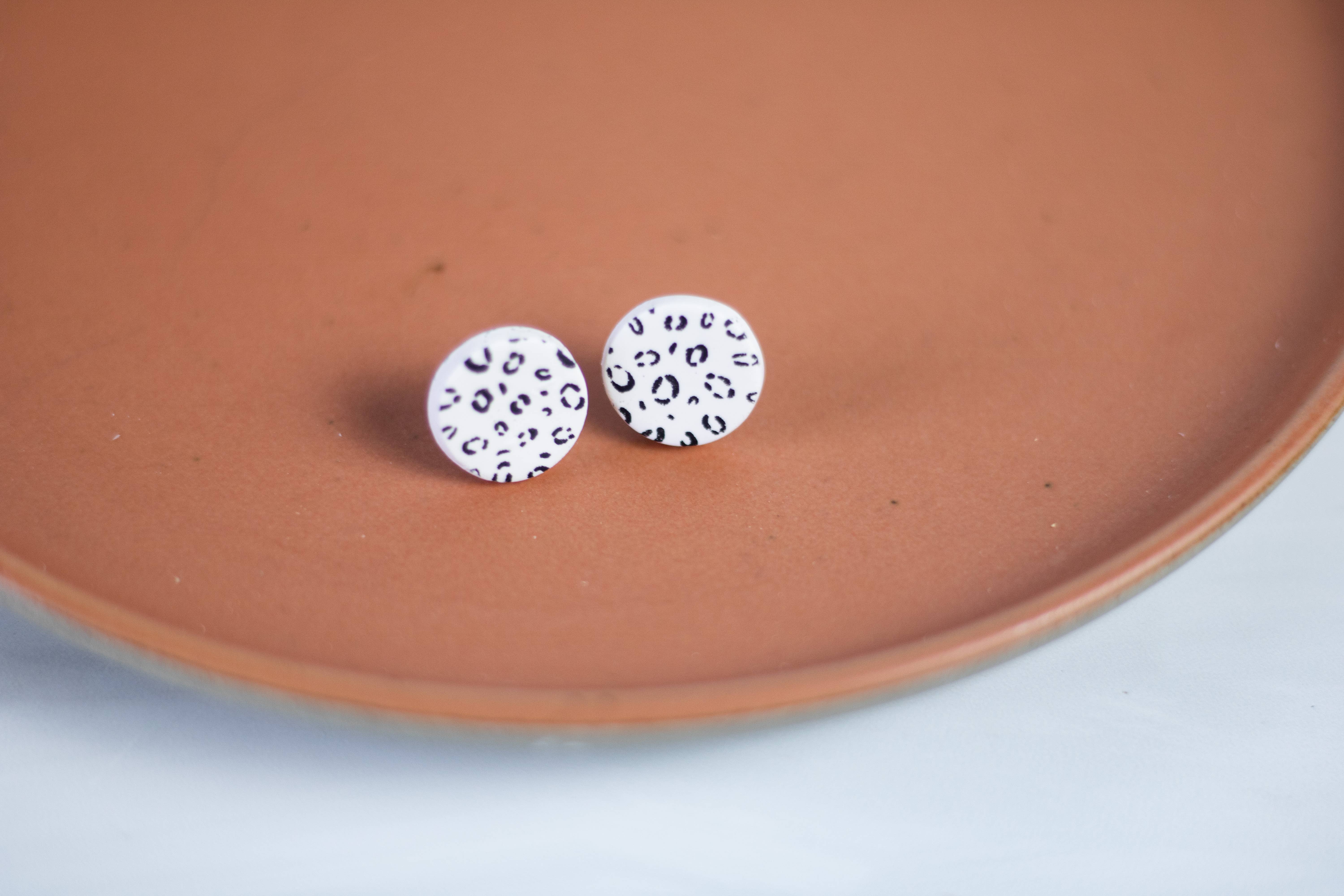 EJ Clay Co - Wholesale Jewelry Set - White Cheetah Collection2