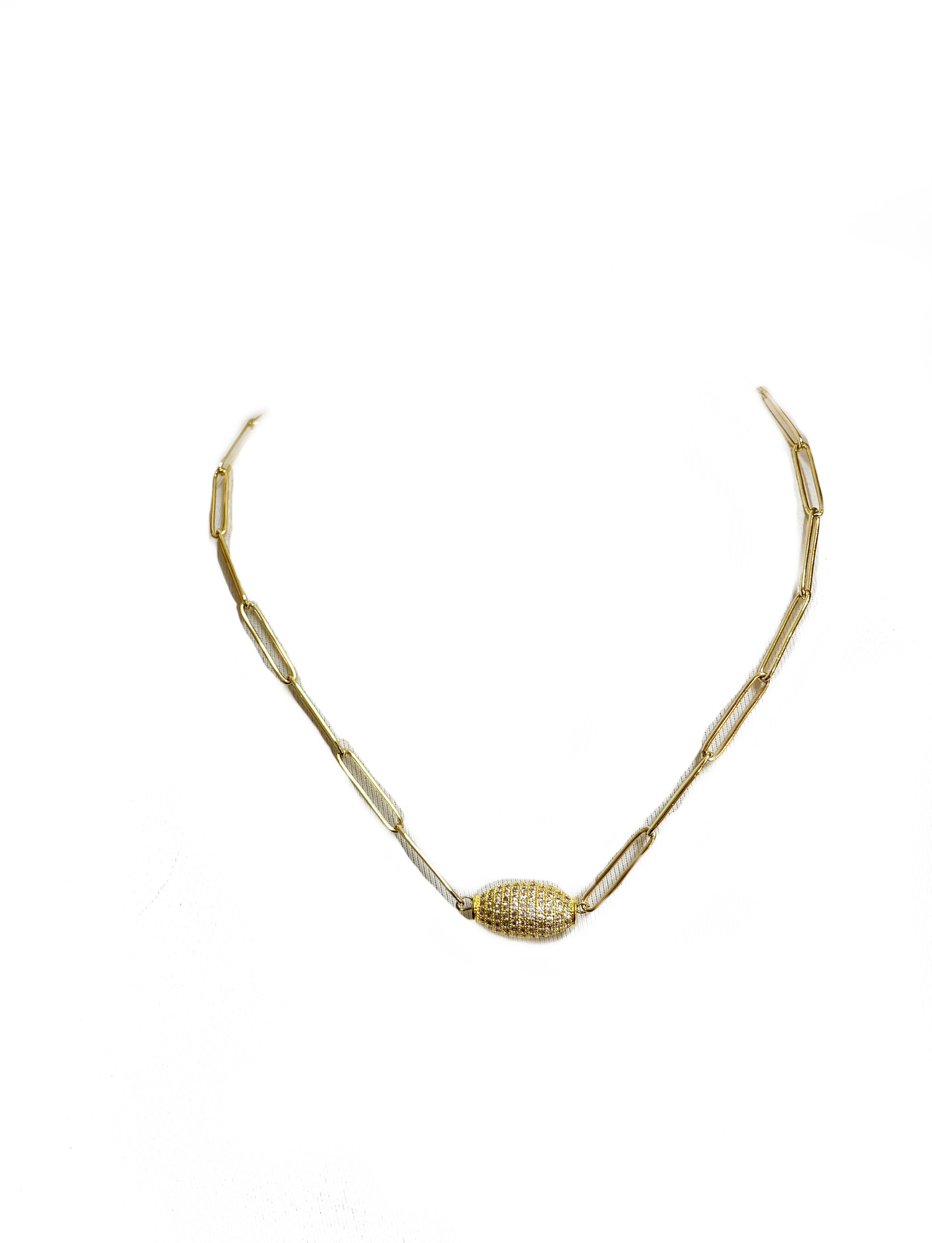 Hila - Vente Colliers à pendentif - Collier chaîne en laiton Lilah avec pendentif barillet en CZ0