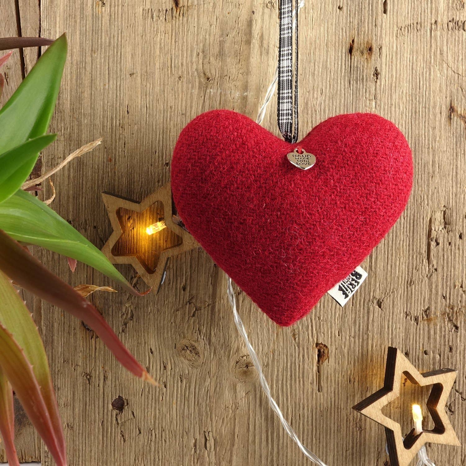 Bertie Girl – wholesale Ornament – Muckle Heart - Pillar Box Red3