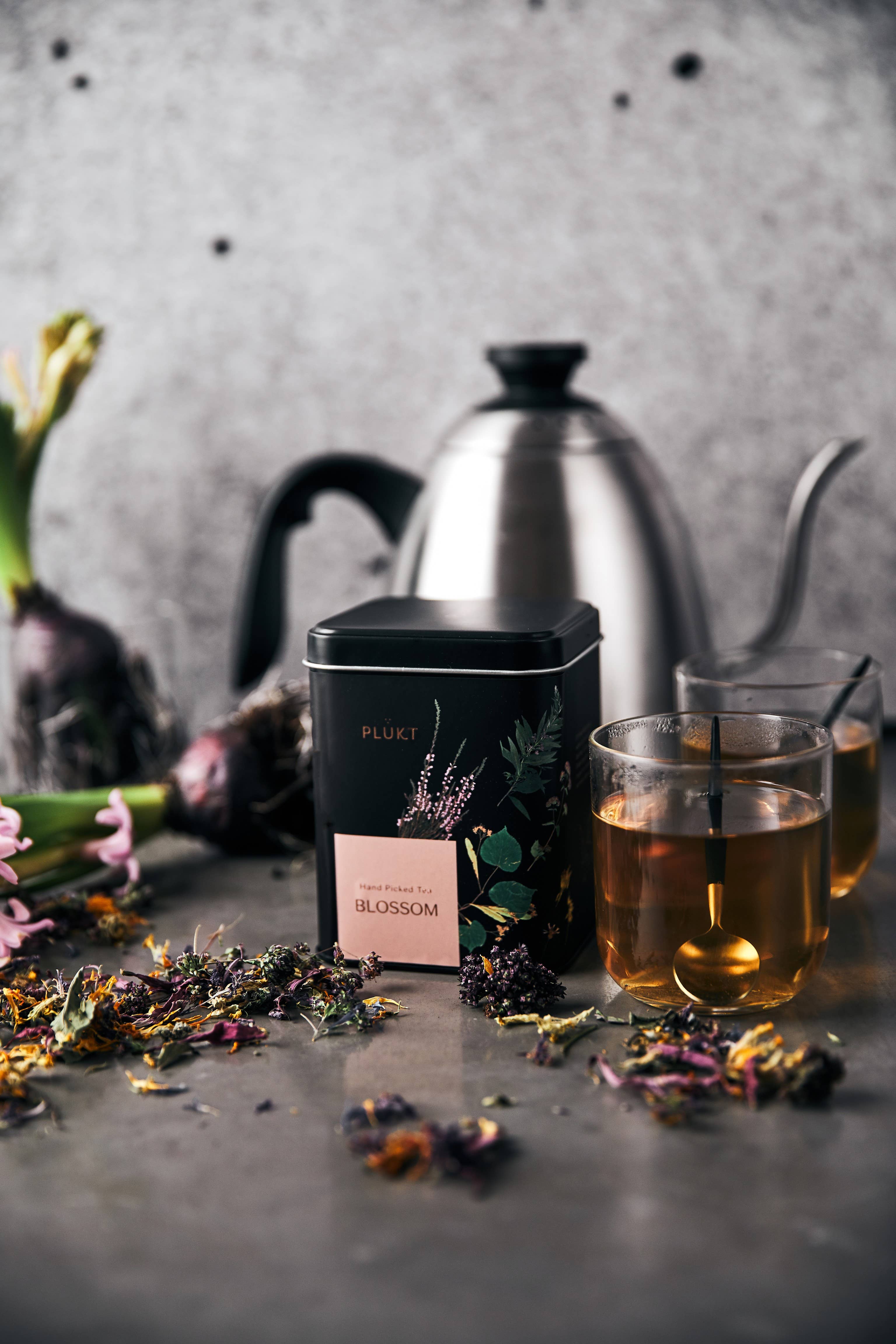 Plūkt – Großhandel Gesundheits-/Entgiftungstee – Tea Blend Blossom – Bio-Kräuterblüten-Tee aus nordischen Wiesen7