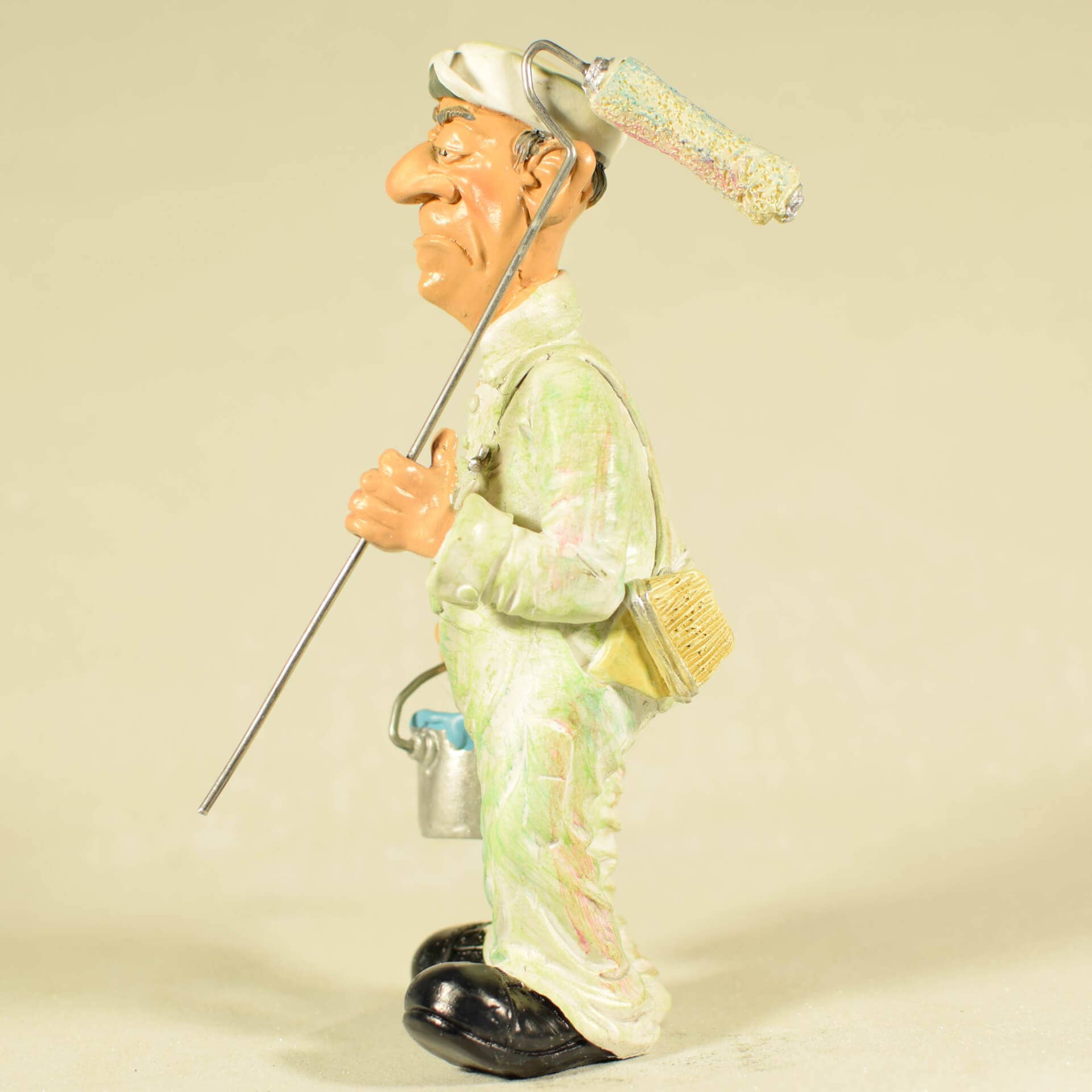 giftland - Wholesale Decorative Figurine - Painter Funny Figurine 17cm3