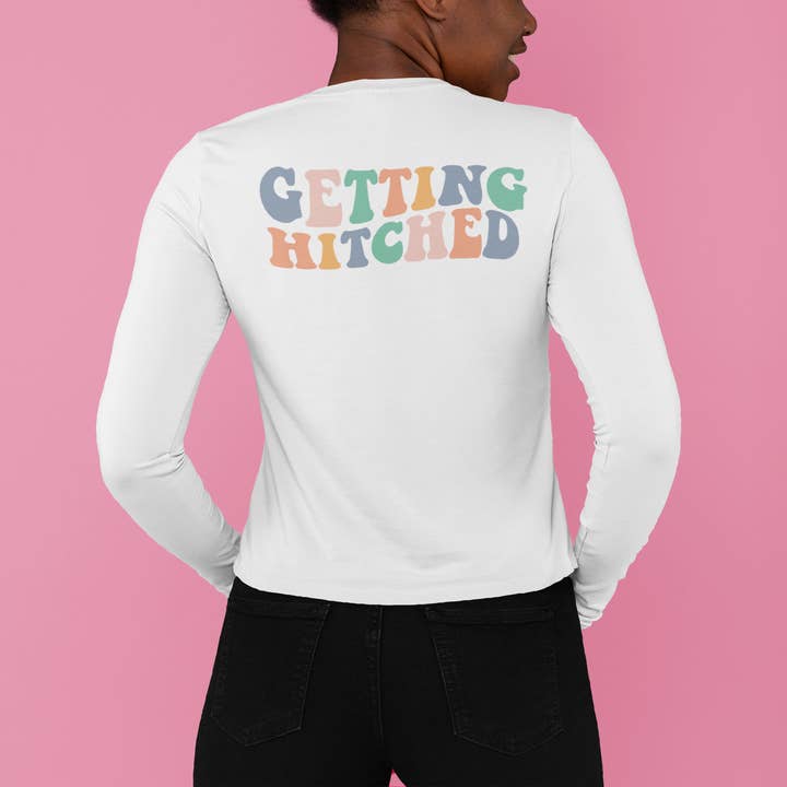 Getting Hitched Crewneck, Brudtröja, Tillbehör, Vit för wholesale av Never Knew I Needed