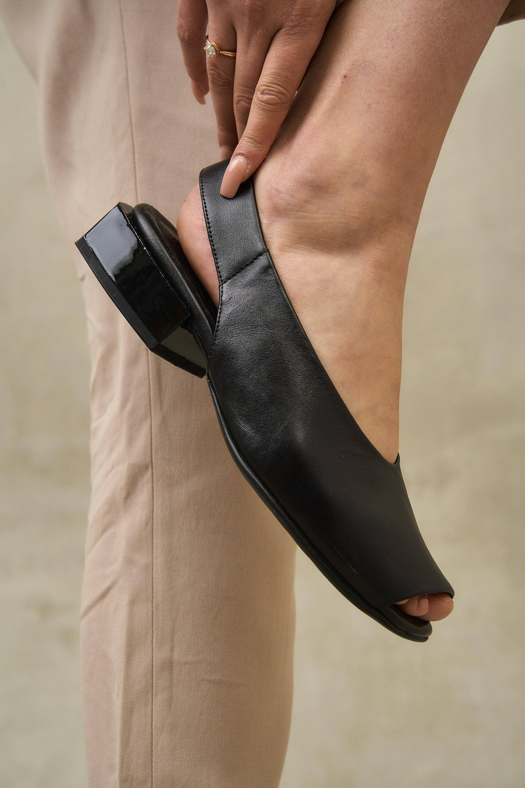 Black Gloss Block for wholesale on Faire1