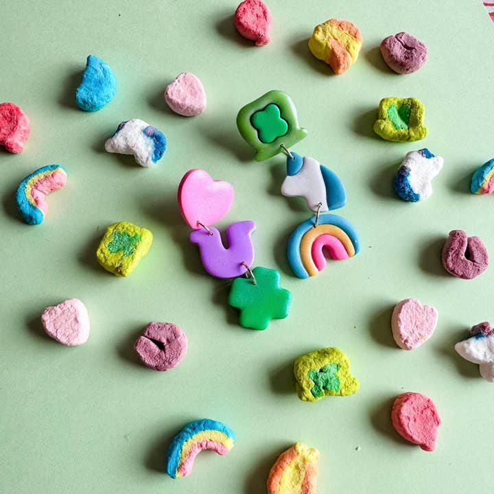 Brincos Amuleto da Sorte - Pasta Polimérica - Coloridos por atacado de Nelly Rose Jewelry