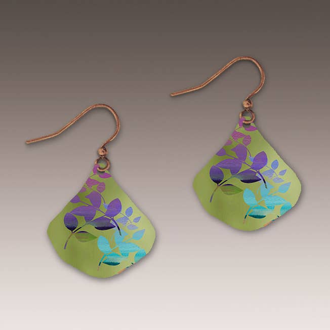 Elektriske Lime Foliage Ginkgo håndlavede øreringe for engroshandel hos Illustrated Light & DC Designs