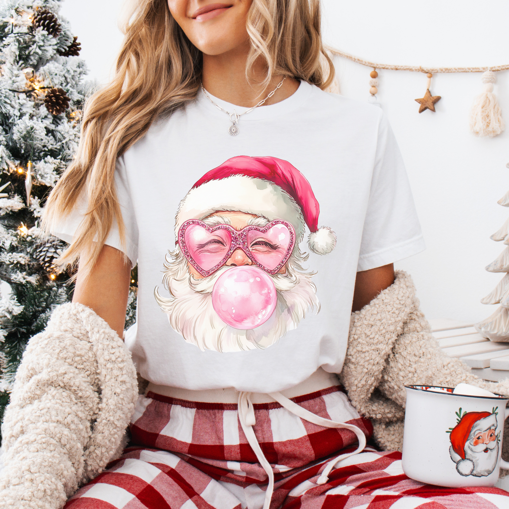 Trendznmore - Modern Graphic Apparel – Engroshandel Grafisk t-shirt - Dame – Vintage Pink Bubble Gum Julemand Jul T-shirt0