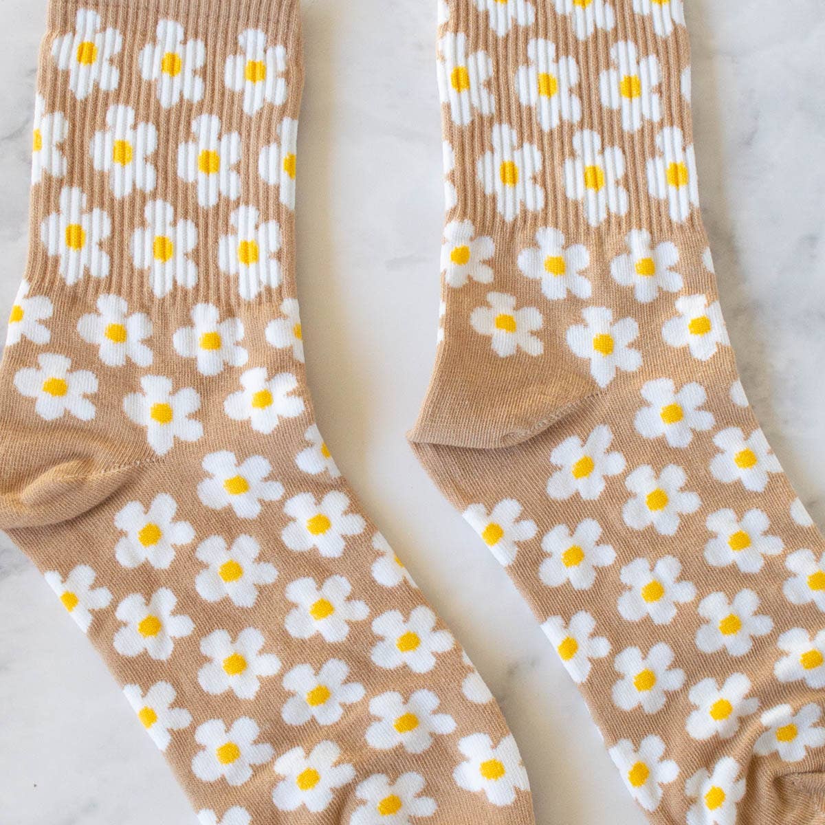 Tiepology - Wholesale Socks - Women's - Full of Daisy Casual Socks2