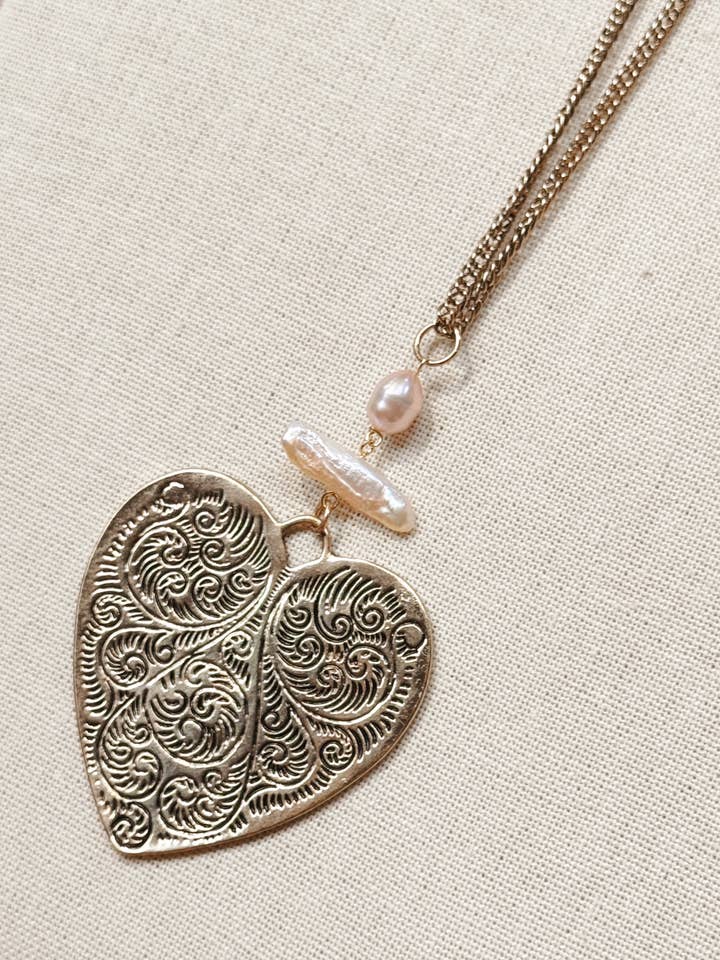 Grote Hart Hanger Ketting met Keshi Parel voor wholesale door Gracie Rose Designs