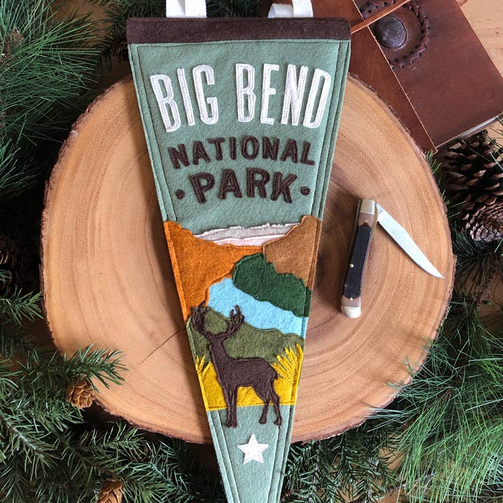 Fanion Big Bend pour la vente par Yoho & Co.