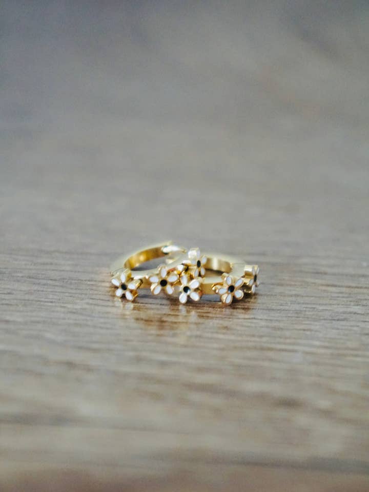 3D Daisy Bloom Hoop Earrings for wholesale by Sonqo