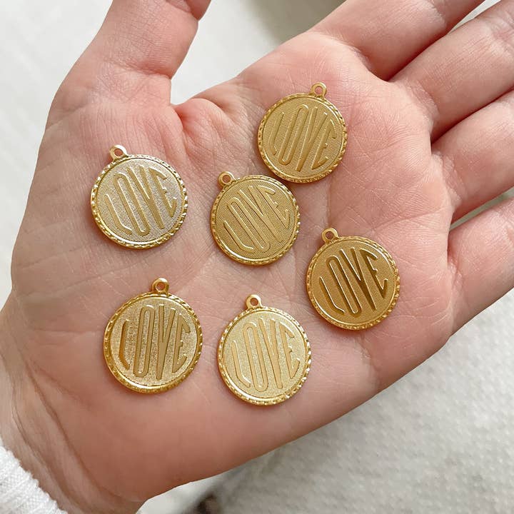 Goldie Charm Bar - Wholesale Individual Charm/Pendant - Love Coin Charm
