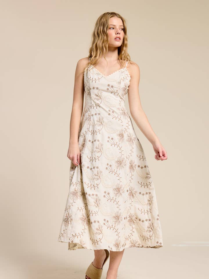 Robe Midi Brodée Elysia pour la vente par FLAT WHITE
