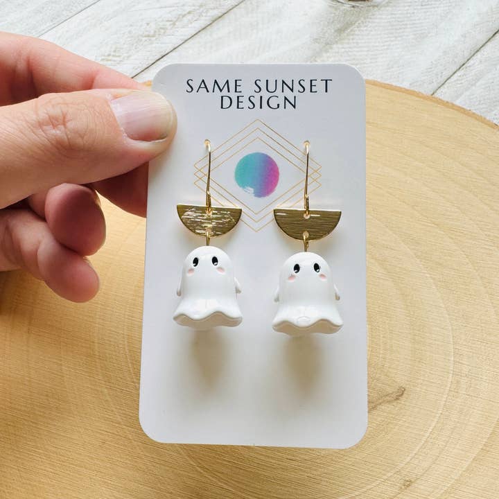 Orecchini pendenti carini e spettrali per la migliore amica. per la vendita all'ingrosso da parte di Same Sunset Design